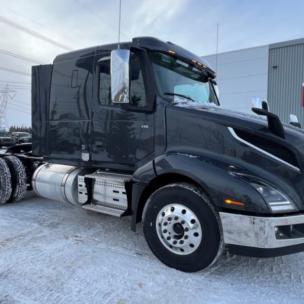 Volvo - VNL 400