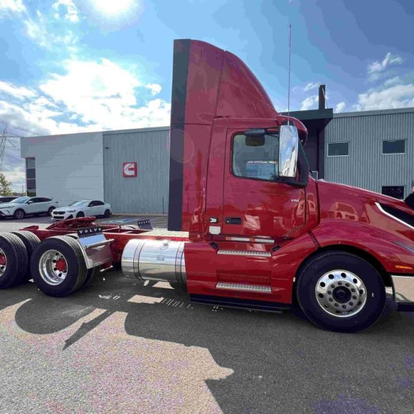 Volvo - VNL 300