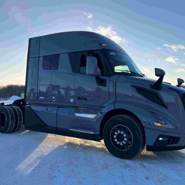 Volvo - NEW VNL 640