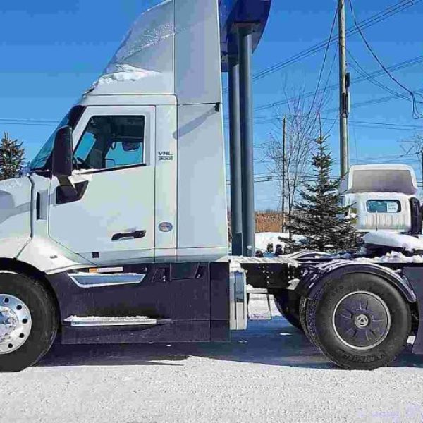 Volvo - NEW VNL 300